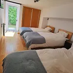 Fernandes House