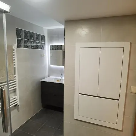 Fernandes House