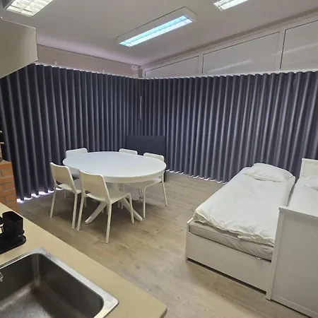 Fernandes House
