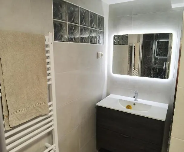 Fernandes House Проживание в семье